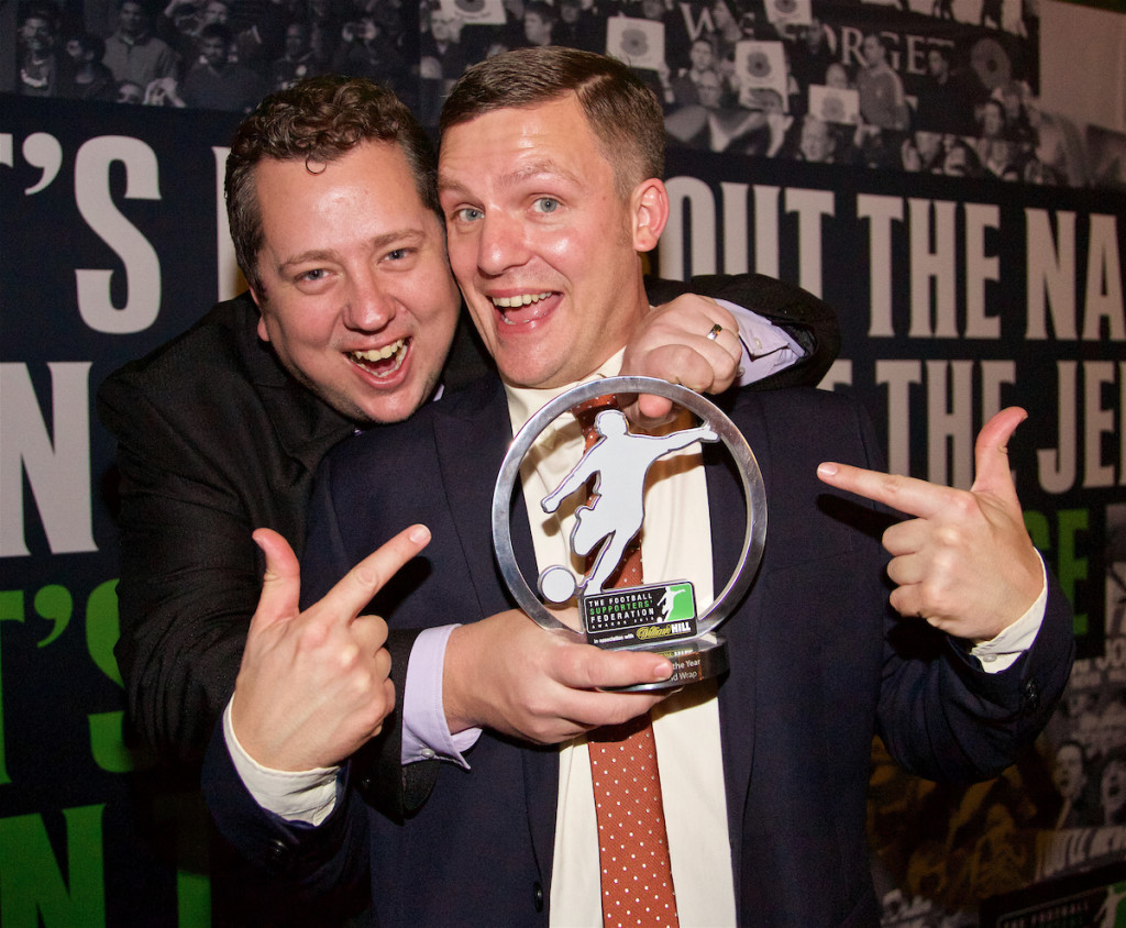 LONDON, ENGLAND - Tuesday, December 8, 2015: The Anfield Wrap's John Gibbons and Gareth Roberts at the Football Supporters' Federation Awards Dinner 2015 at the St. Pancras Renaissance Hotel. (Pic by David Rawcliffe/Propaganda)