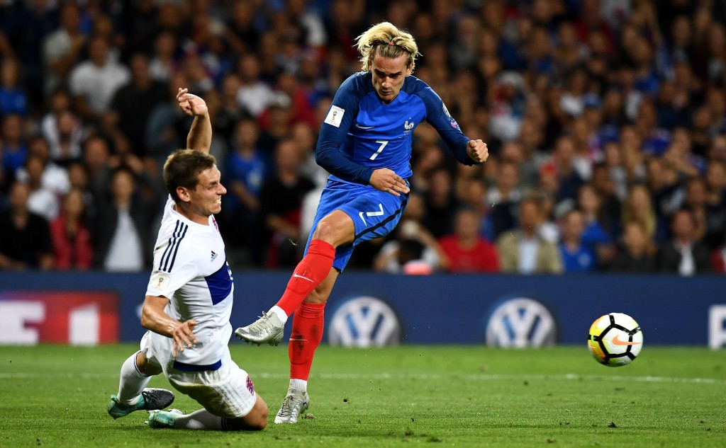France's forward Antoine Griezmann kicks the ball during the FIFA World Cup 2018 qualifying football match between France and Luxembourg on September 3, 2017 at the Municipal Stadium in Toulouse, southern France. / AFP PHOTO / FRANCK FIFE (Photo credit should read FRANCK FIFE/AFP/Getty Images)