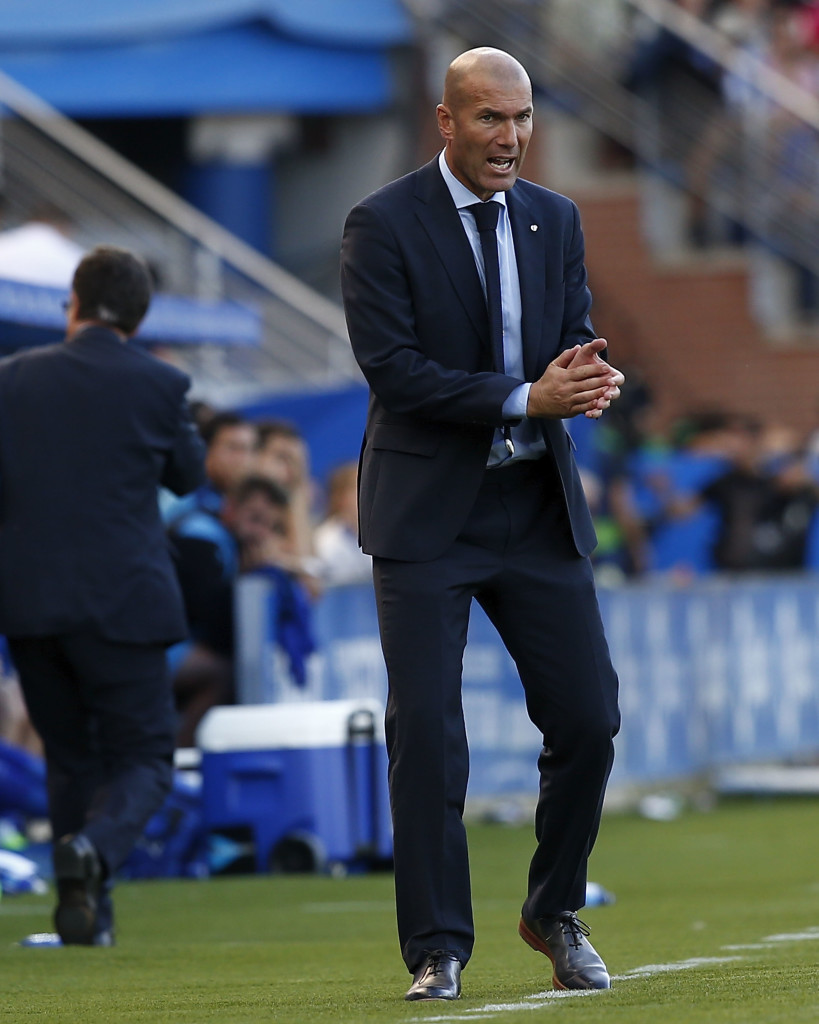Zidane tries to encourage his ponderous side against Alaves