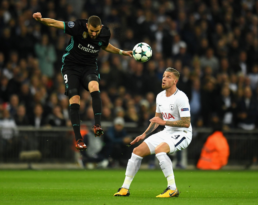 Benzema competes for the ball with Alderweireld
