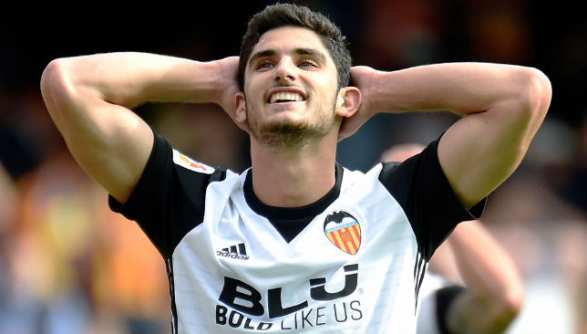 Suffered a broken toe: Goncalo Guedes
