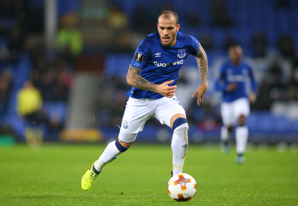 LIVERPOOL, ENGLAND - NOVEMBER 23: Sandro Ramirez of Everton runs with the ball during the UEFA Europa League group E match between Everton FC and Atalanta at Goodison Park on November 23, 2017 in Liverpool, United Kingdom. (Photo by Alex Livesey/Getty Images)
