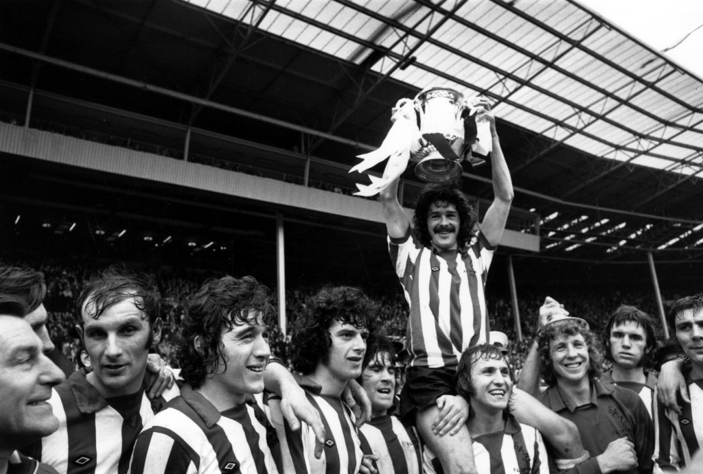 circa 1973:  The Sunderland football team, hold the FA Cup aloft after their 1-0 victory over Leeds United in the Cup Final at Wembley.  (Photo by Evening Standard/Getty Images)