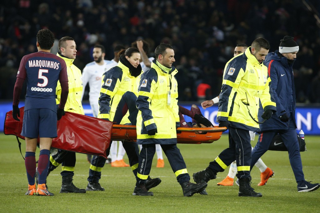 Paris Saint-Germain's Brazilian forward Neymar Jr is evacuated on a stretcher during the French L1 football match between Paris Saint-Germain (PSG) and Marseille (OM) at the Parc des Princes in Paris on February 25, 2018. / AFP PHOTO / GEOFFROY VAN DER HASSELT (Photo credit should read GEOFFROY VAN DER HASSELT/AFP/Getty Images)