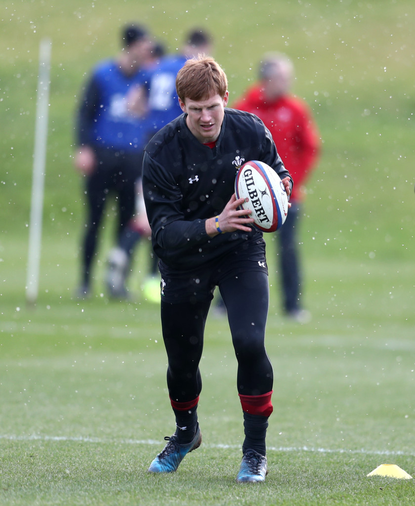 CARDIFF, WALES - FEBRUARY 06:  Rhys Patchell of Wales during a training session at Vale of Glamorgan on February 6, 2018 in Cardiff, Wales.  (Photo by Catherine Ivill/Getty Images)