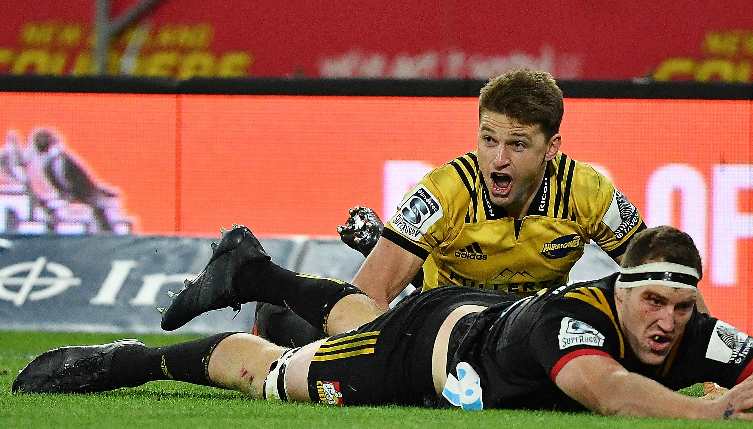 Super Rugby news Ben Lam sizzles as Hurricanes down Chiefs to go top