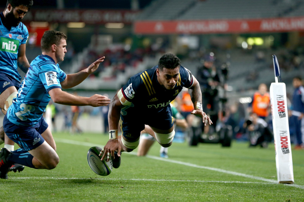 Shannon Frizell dives over for one of his three tries