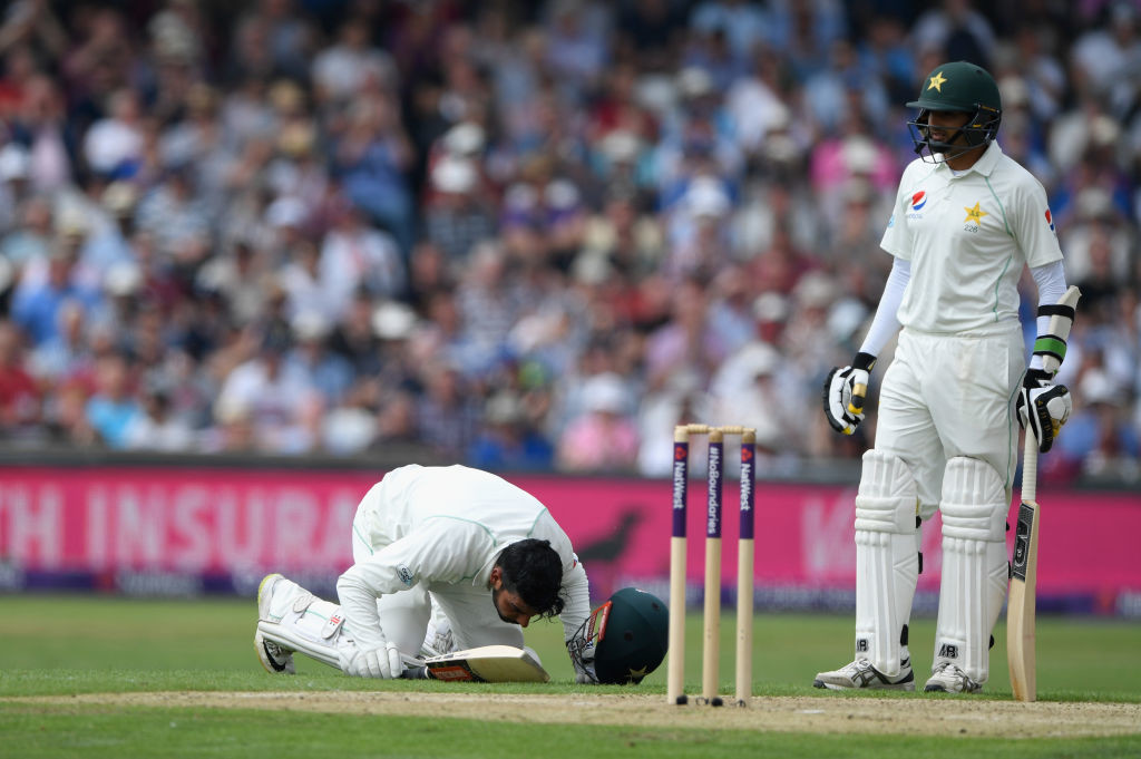 Shadab Khan kissed the ground after registering his half-century.
