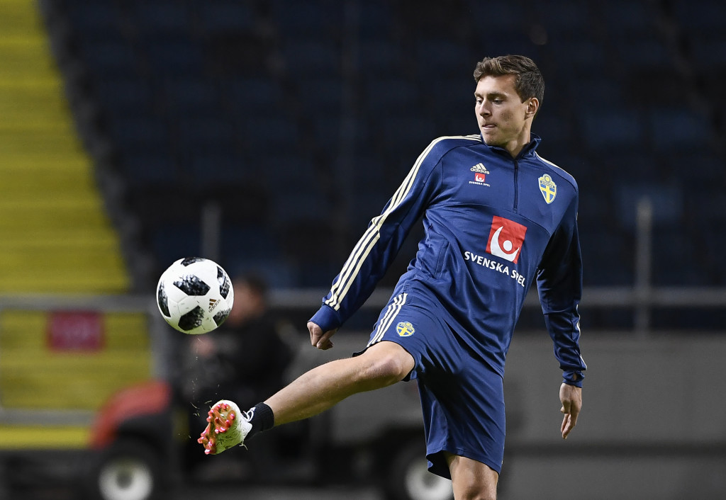 Sweden's defender Victor Lindelof attends a training session on June 5, 2018 in Solna, Sweden, ahead of the FIFA World Cup 2018 in Russia. - The Swedish team will stay in Sweden for training until they travel to Russia on June 12. (Photo by Jonathan NACKSTRAND / AFP) (Photo credit should read JONATHAN NACKSTRAND/AFP/Getty Images)