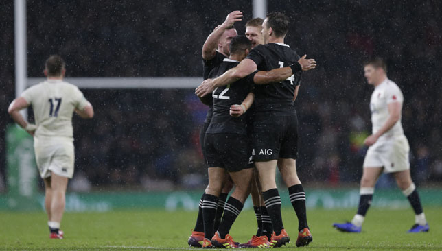 New Zealand came from 15-0 down to beat England 16-15 at Twickenham.