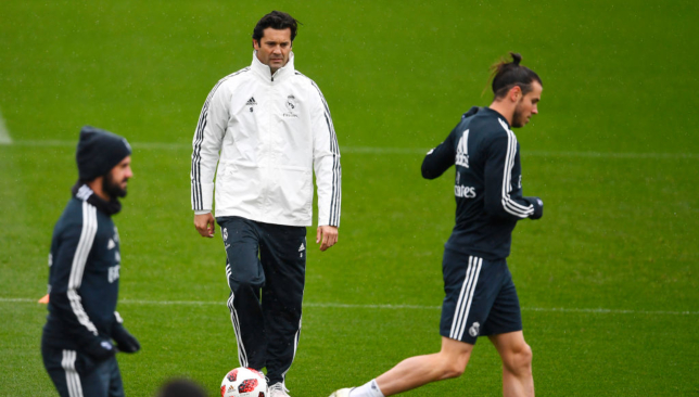 Santiago Solari (l) and Gareth Bale