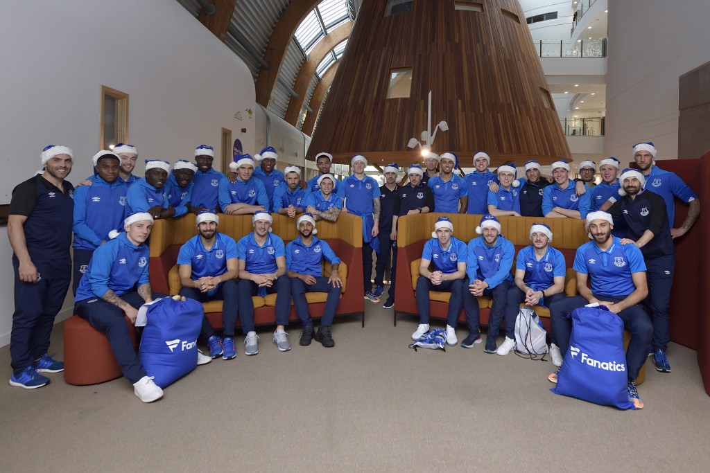 Everton Players Visit Alder Hey Hospital to Deliver Christmas Gifts