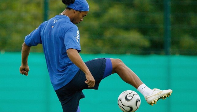 Football Tricks How To Replicate Ronaldinho S Signature Move The