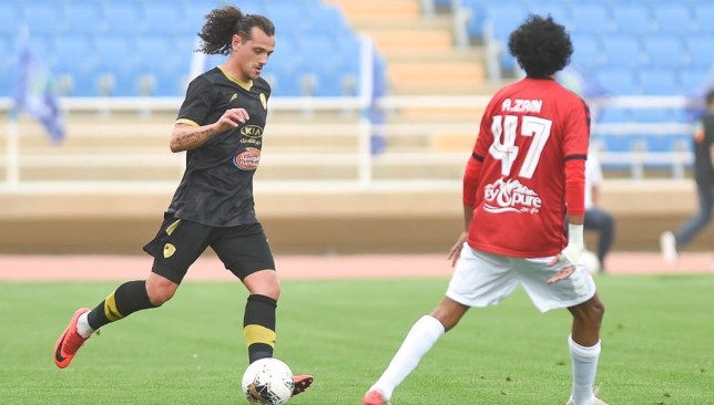 Matias Aguirregaray (l) of Al Fateh (Twitter/@FatehClub).
