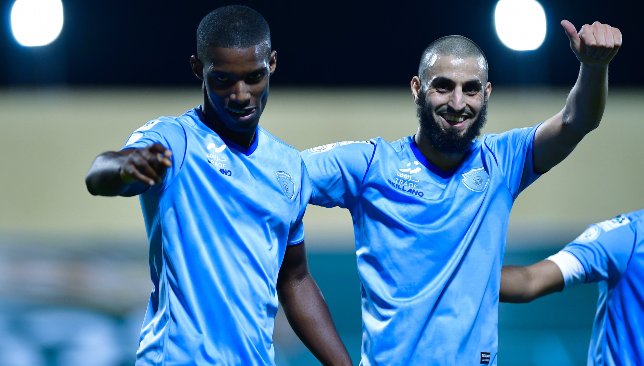 Youssef El Jebli (r) celebrates in Al Batin's win versus Abha (Twitter/@albatinclub).
